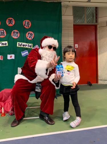 20181215艾力美語小學部交換禮物 181217 0057