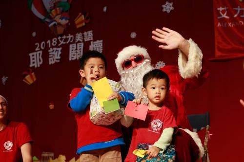 艾力美語耶誕關懷 (220)
