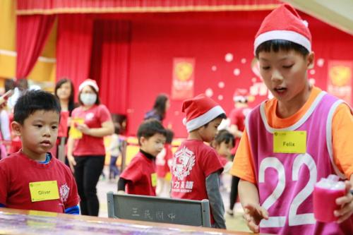 艾力美語耶誕關懷 (326)