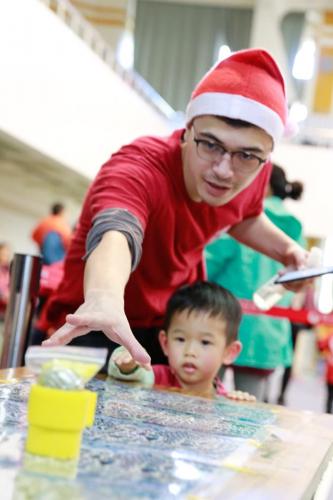 艾力美語耶誕關懷 (328)